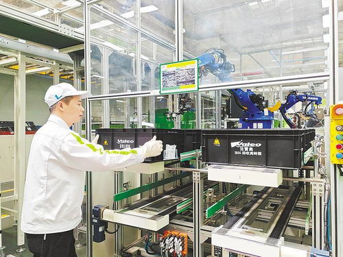 30余年深耕湖北 在漢擴容3次 法雷奧車燈帶動33家零部件企業(yè)聚鏈成群